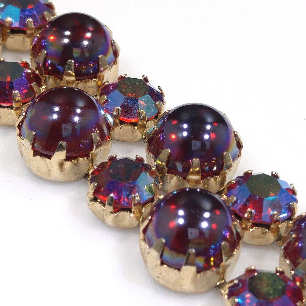 Mid-Century Red Aurora Borealis Rhinestone Cabochon Bracelet, Gold Plate Vintage - Picture 9 of 10